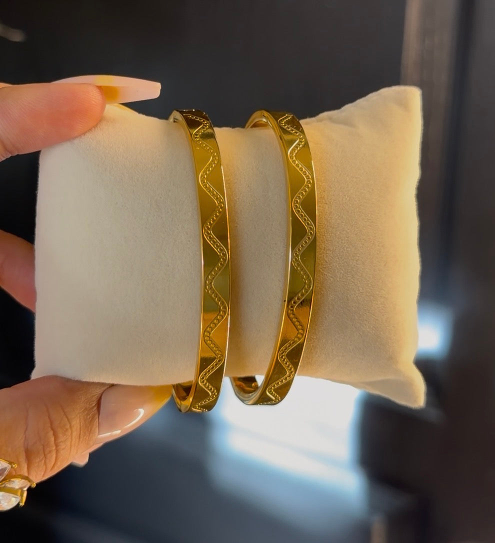 Golden Wave Bangles ✨316L stainless steel 18k gold plated (one)