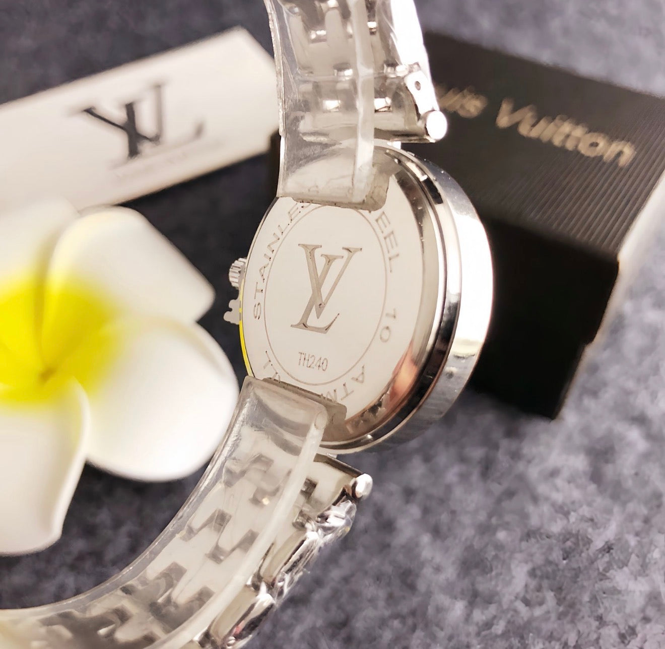 Elegant Diamond Bezel Statement LV Watch in perium quality stainless waterproof