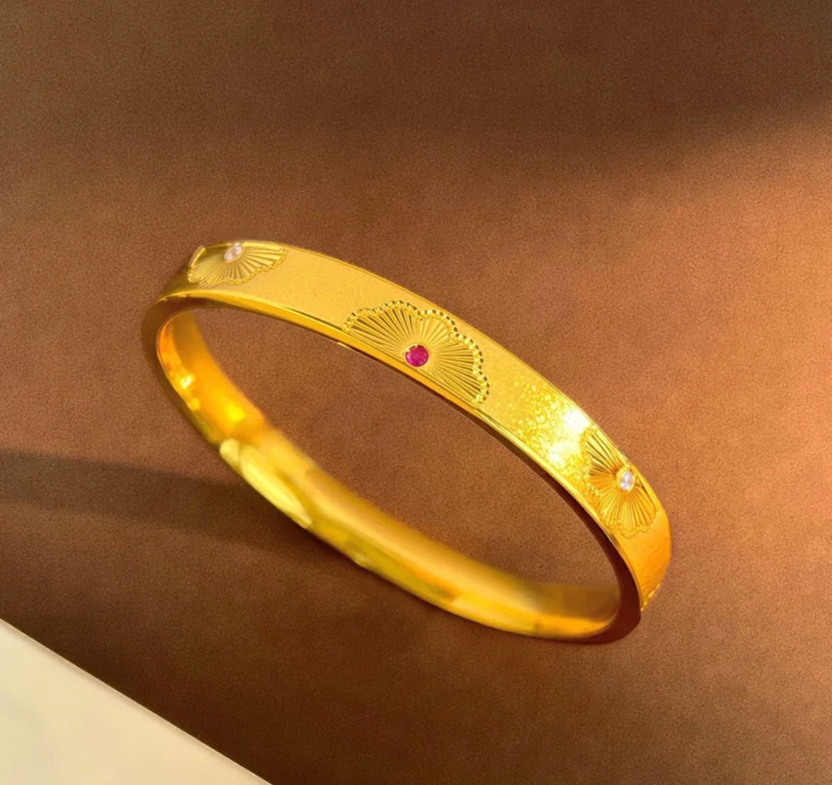 Ruby Bloom Gold Bangle ✨316L stainless 18k gold plated