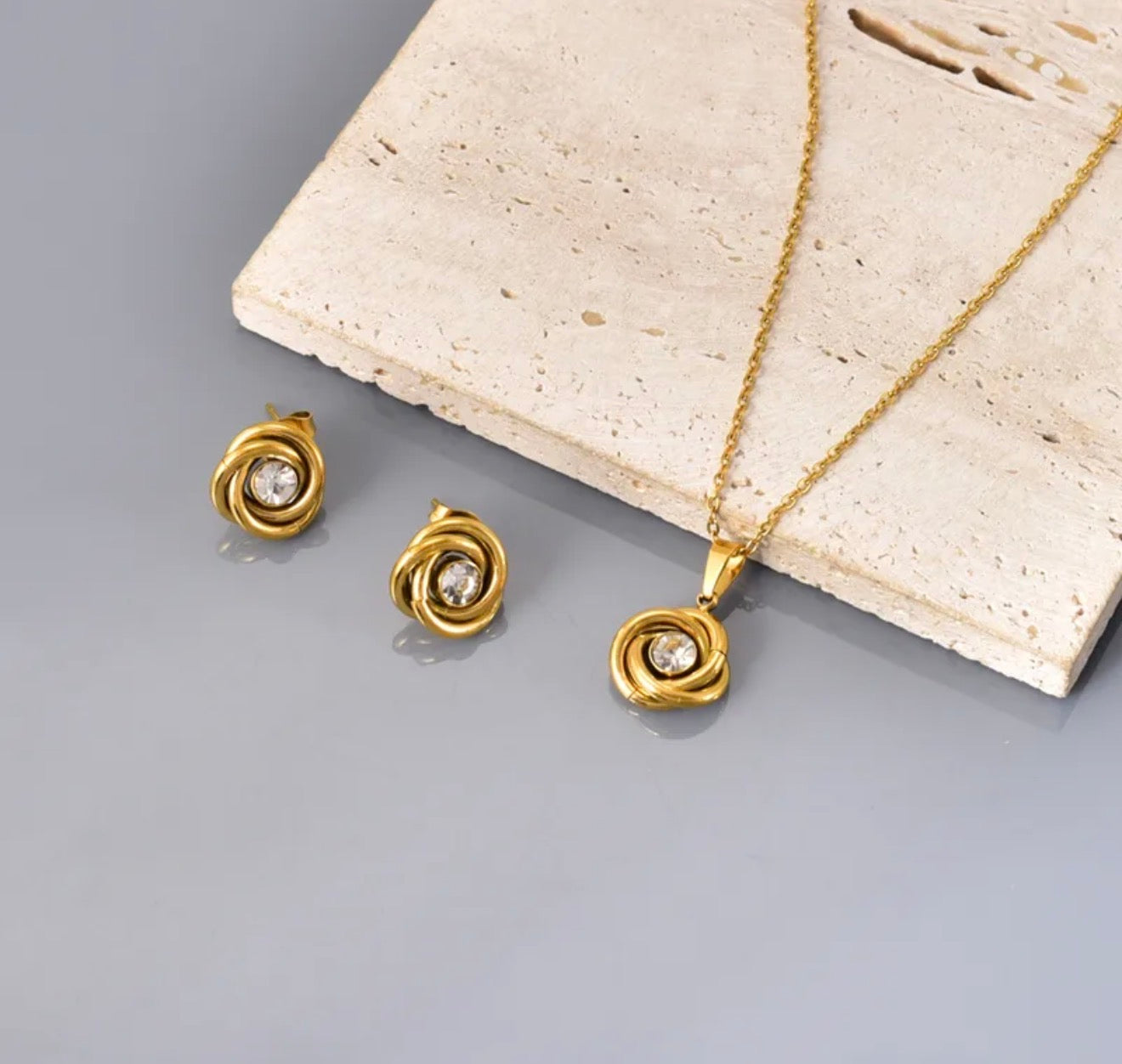 Velora Twist Set stainless 18k gold plated