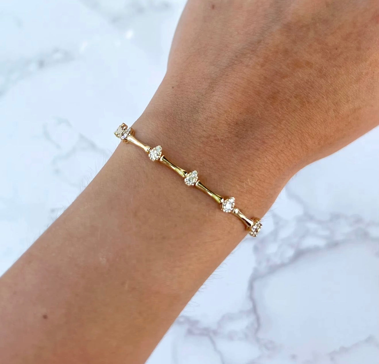 Pear-Shaped CZ Gold Necklace ✨316L stainless steel 18k gold plated in perium quality