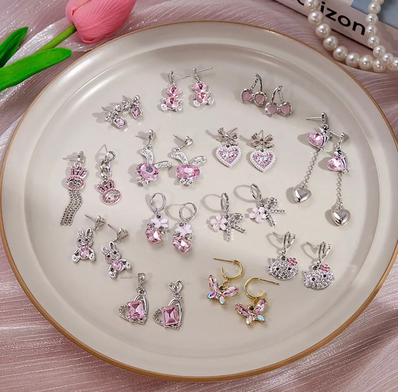 Super cute shine earrings