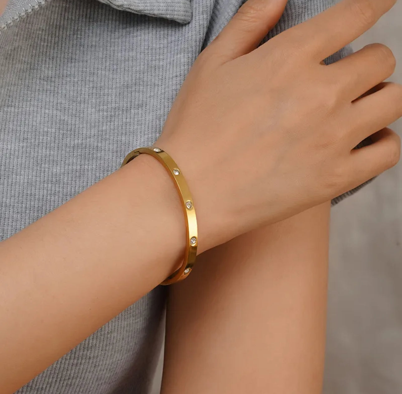 Catier brangle 18k gold plated