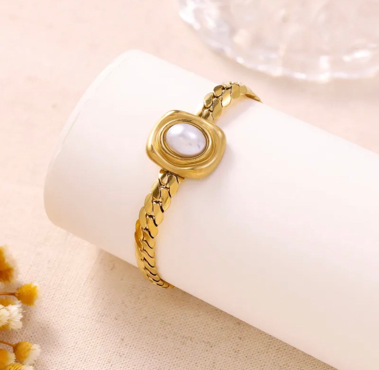 Pearl Link Gold gorgeous 18k gold plated stainless steel bracelet