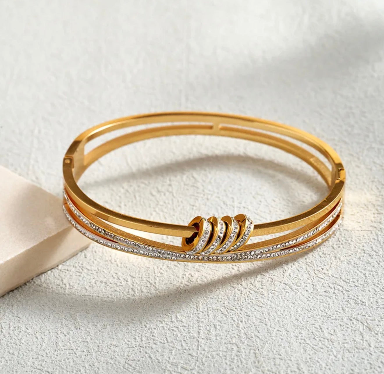 Golden Orbit shining bracelet 18k gold plated stainless steel