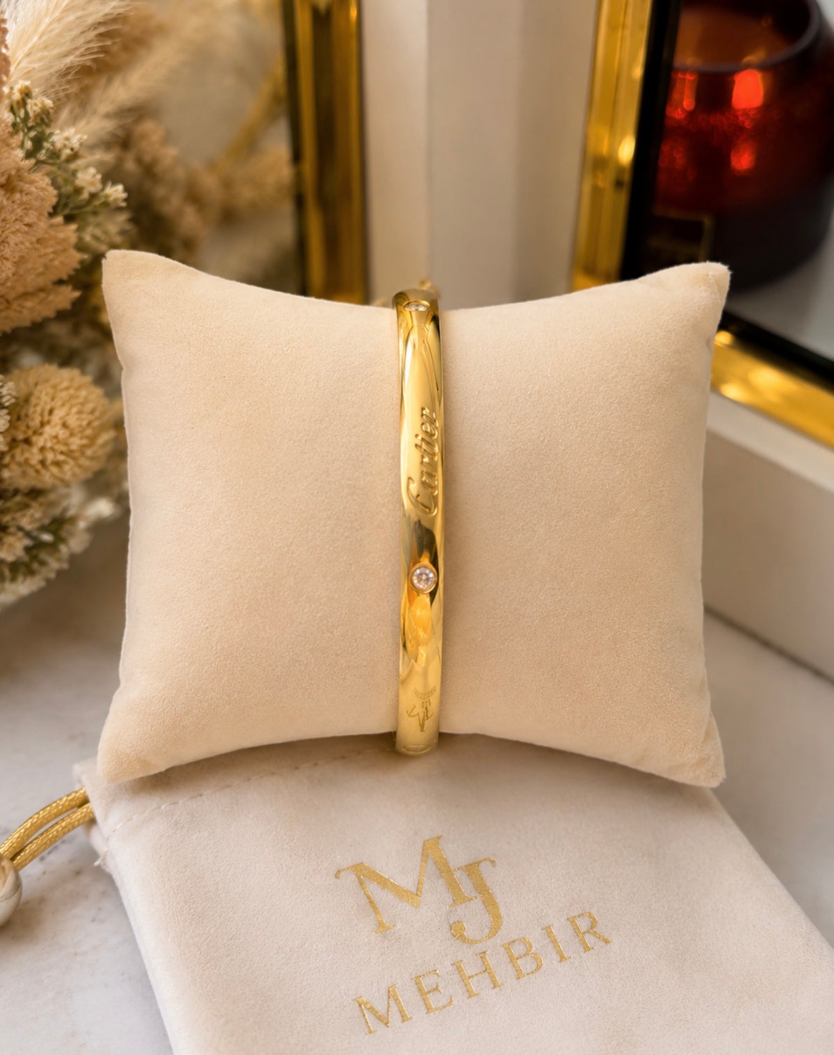 Catier plain gold look bangle 18k gold plated stainless