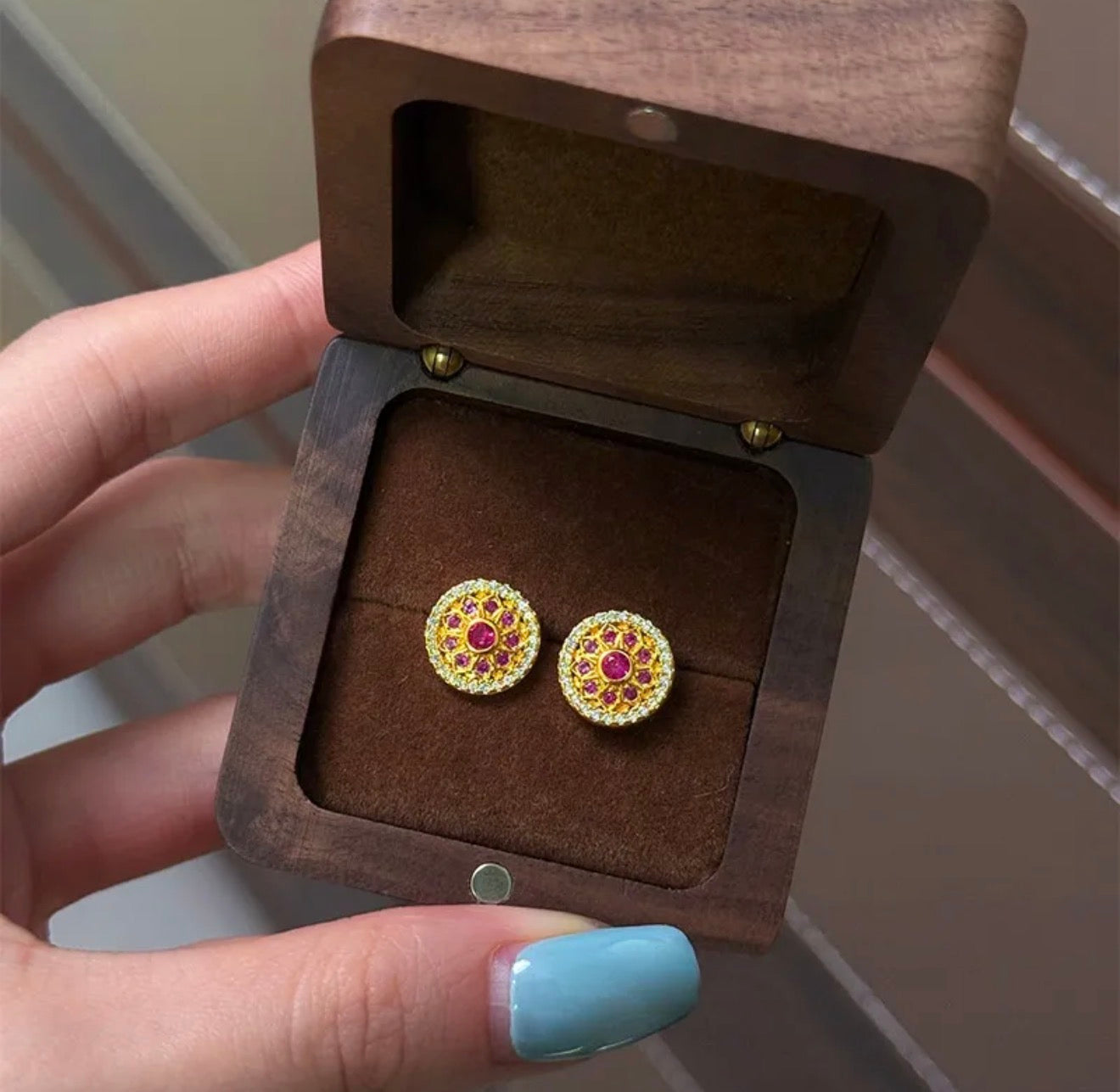 Maharani Glow Studs 304 stainless steel 18k gold plated