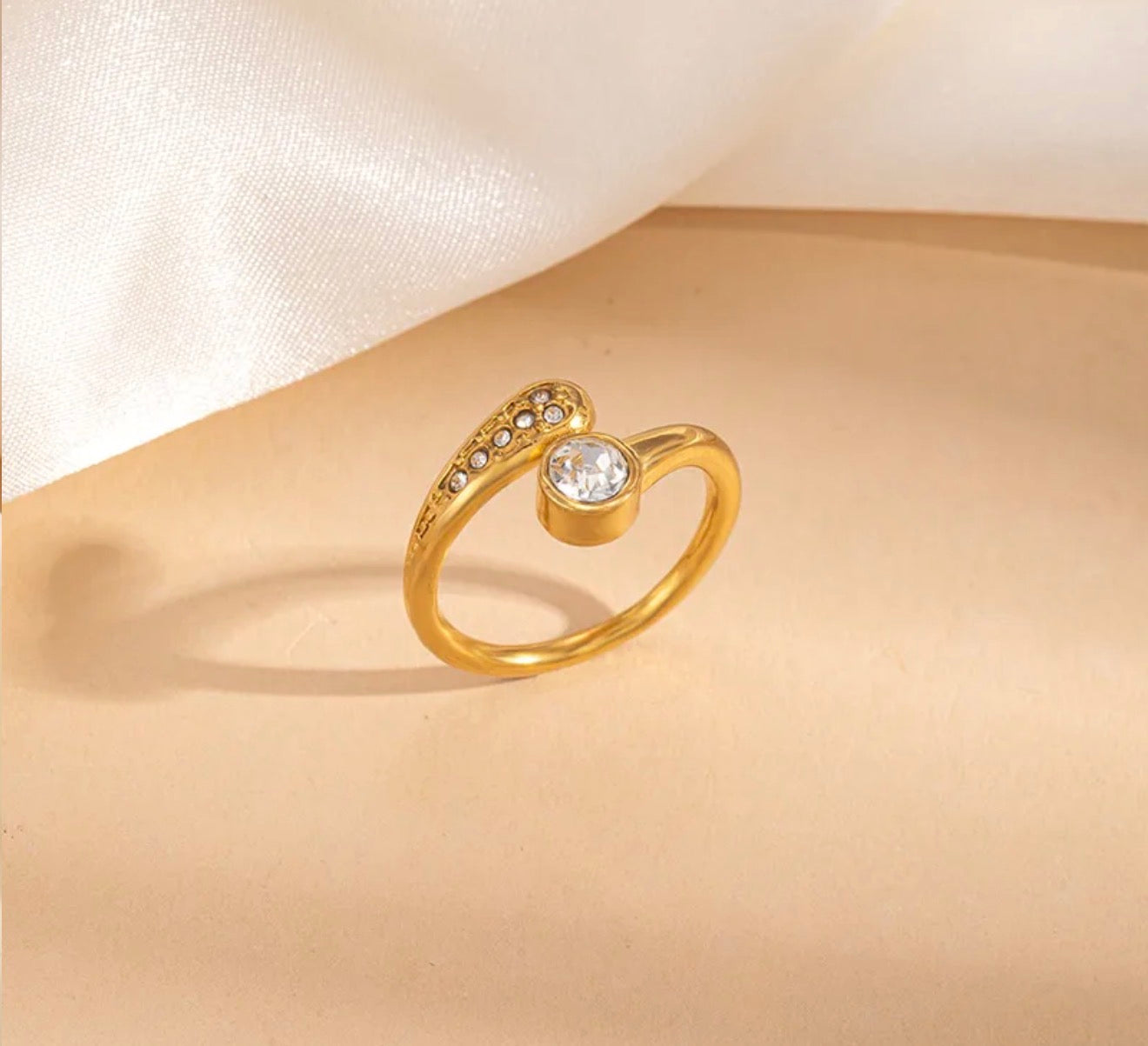 Aurora Twist Ring | Crystal Adjustable Ring | Waterproof & Tarnish Resident