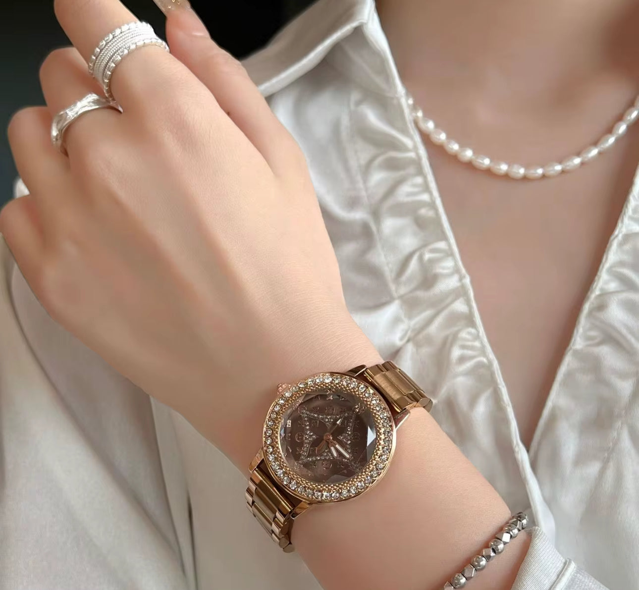 Premium Louis vuitton watch in higher quality stainless steel waterproof