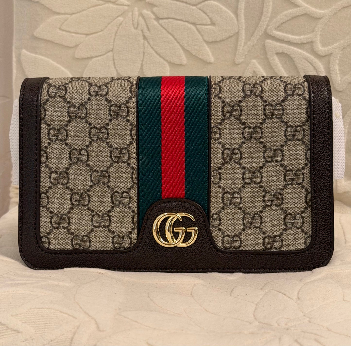 Gucci bag with sling and style as clutch– Luxury Finish – Trendy Style