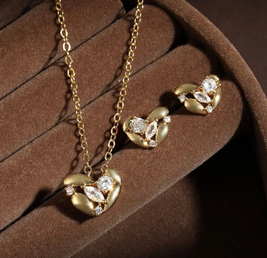 Diamond Heart Glow Pendant Set 18k gold plated stainless