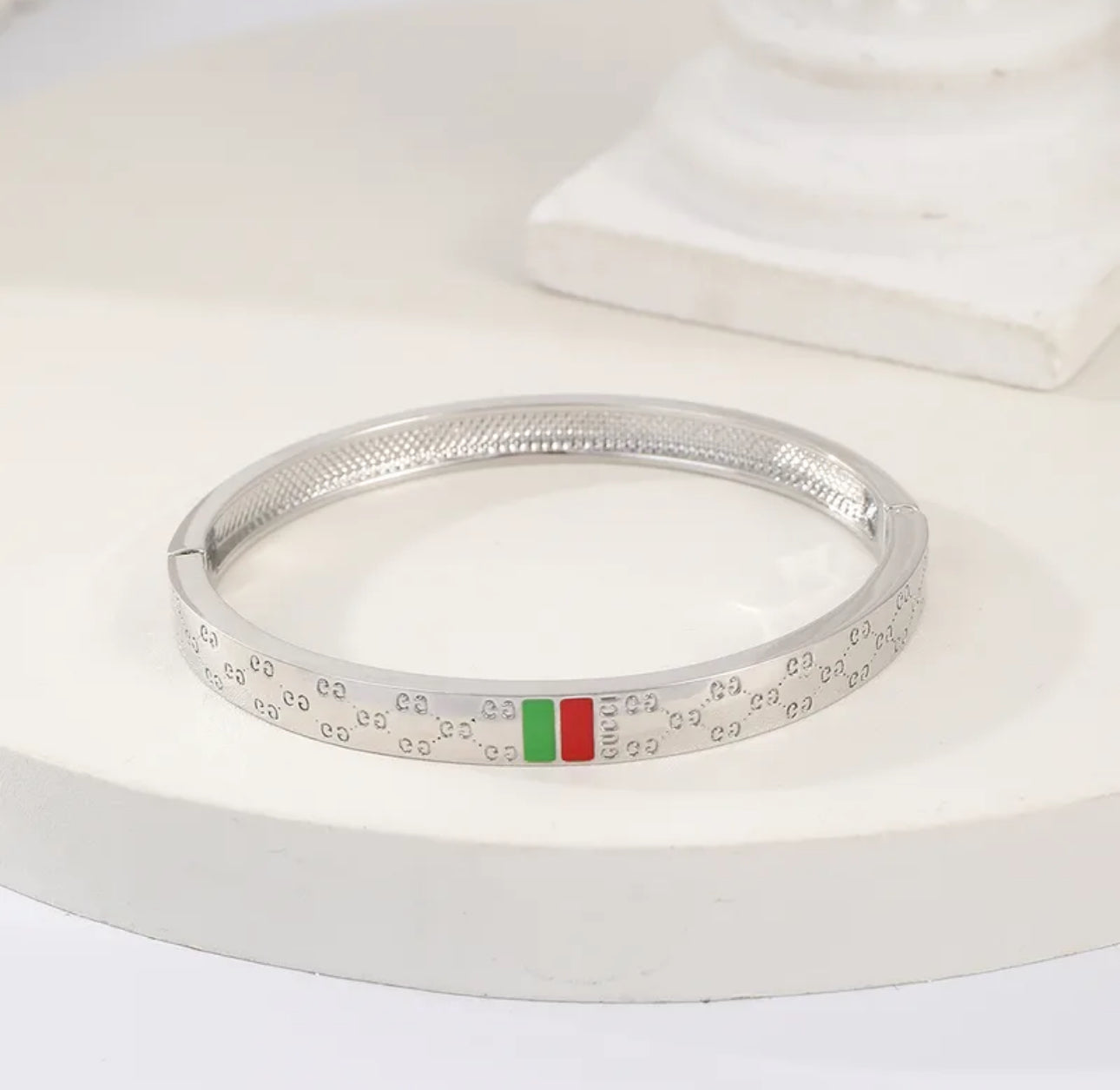 Luxurious gucci bracelet stainless steel