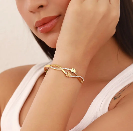 Elegant four leaf clover 304 stainless steel 18k gold plated bracelet