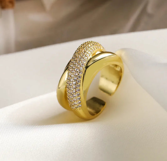 Twist Elegance Adjustable Ring 18k gold plated