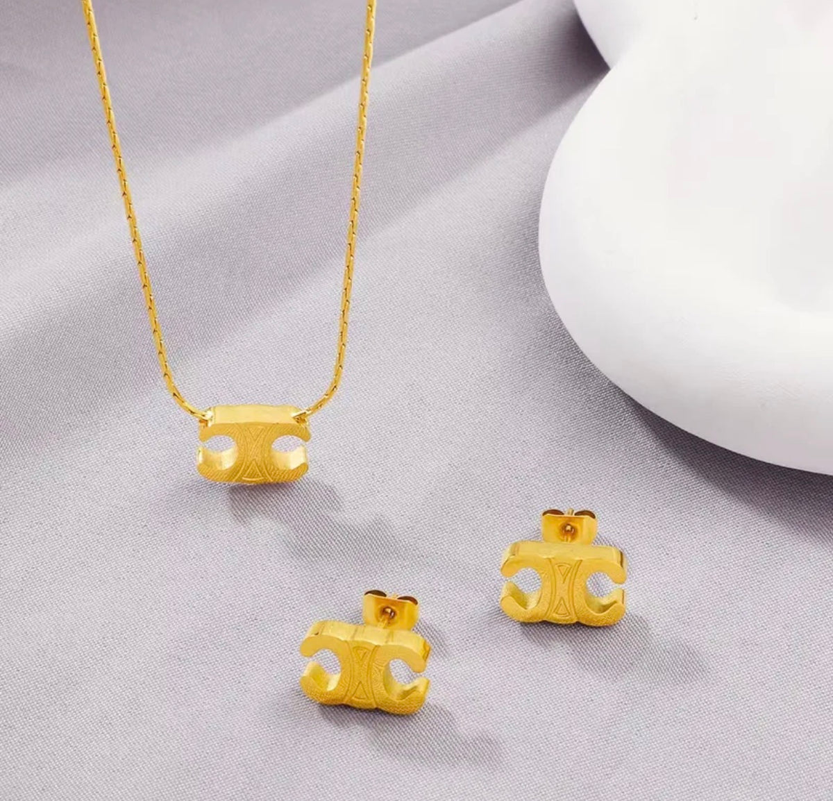 Iconic Gold Jewelry Set ✨316L stainless steel perfect for daily wear