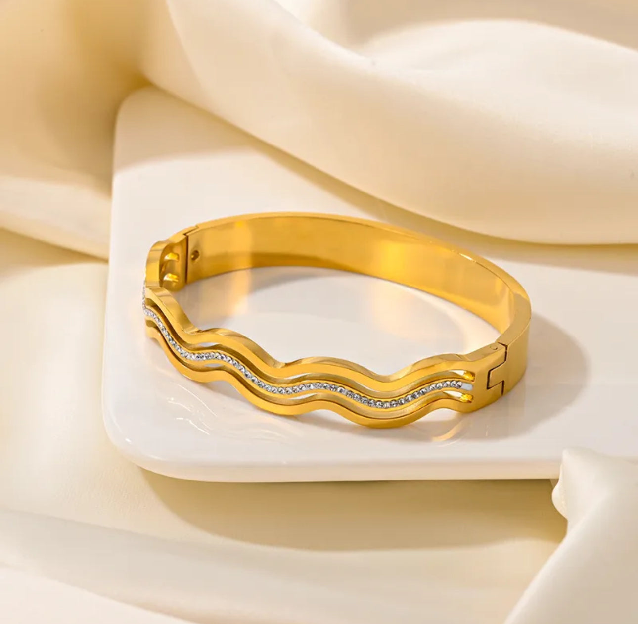Real gold plated zigzag style 304 stainless steel bracelet