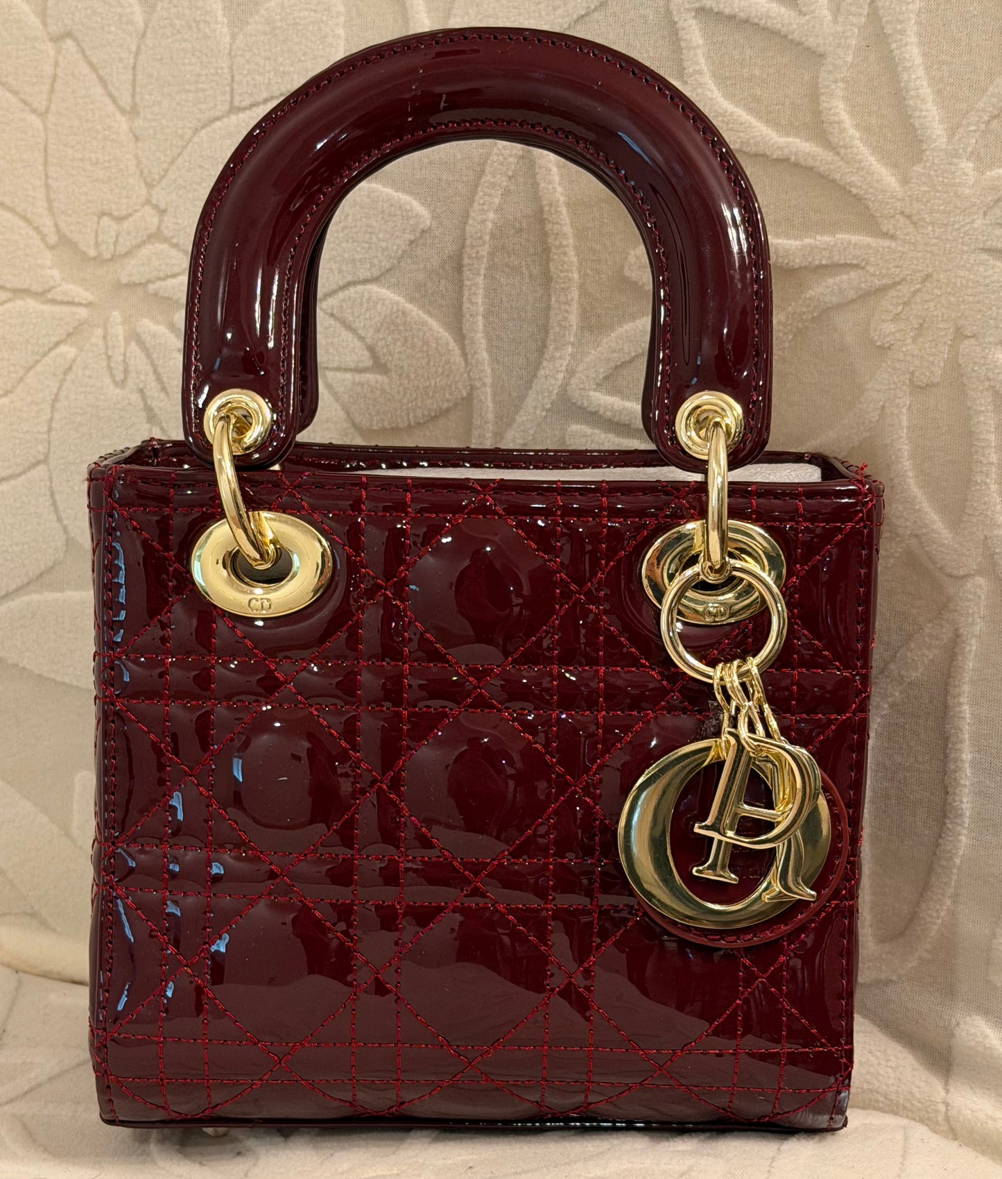 Dior premium quality, shiny leather hand bag