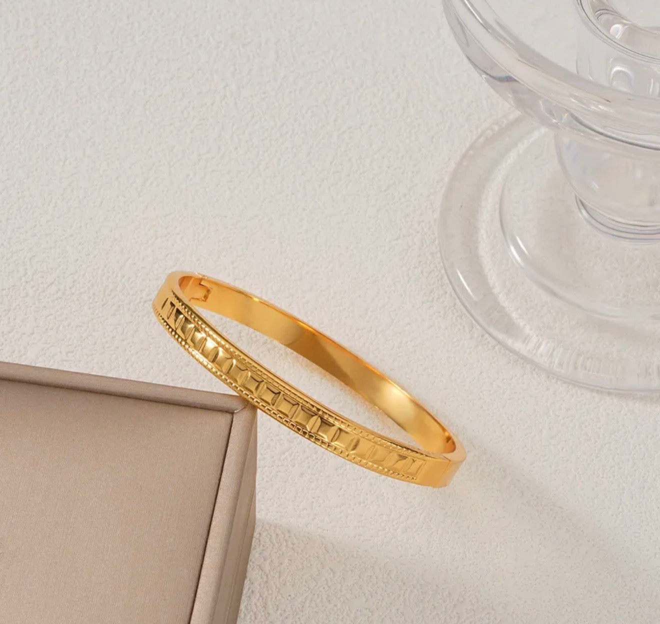 Everyday Gold Luxe bangle✨18k gold plated stainless steel