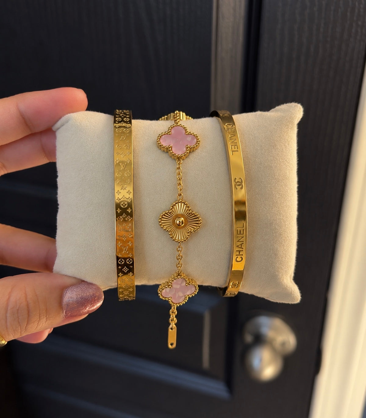 Luxury Gold Bangle & Pink Clover Bracelet Stack ✨in perium quality
