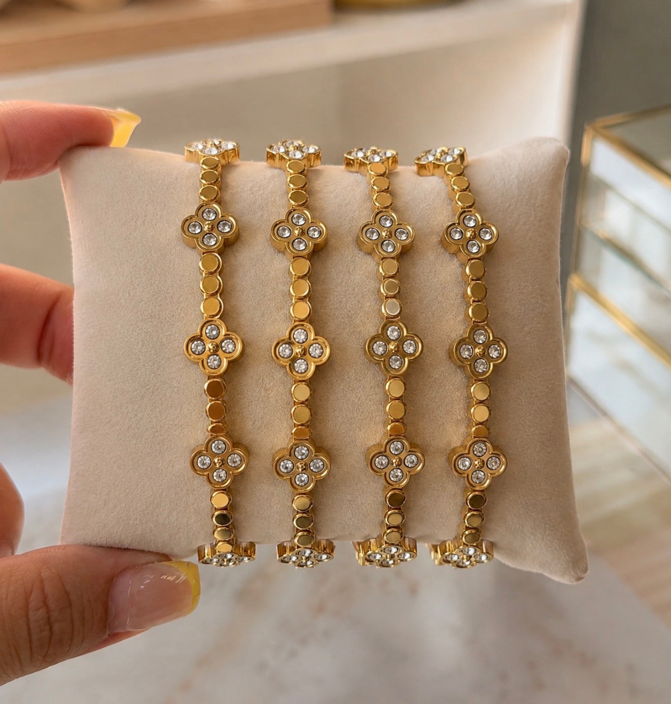 Gold Diamond Clover Bangles ✨18k gold plated stainless (two)
