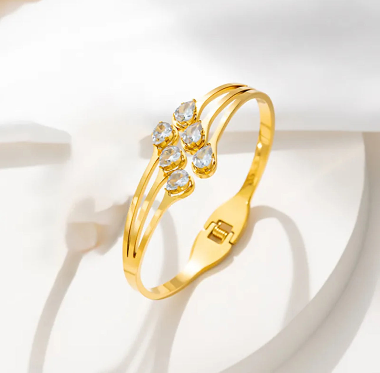 Stylish wear bracelet 304 stainless steel 18k gold plated