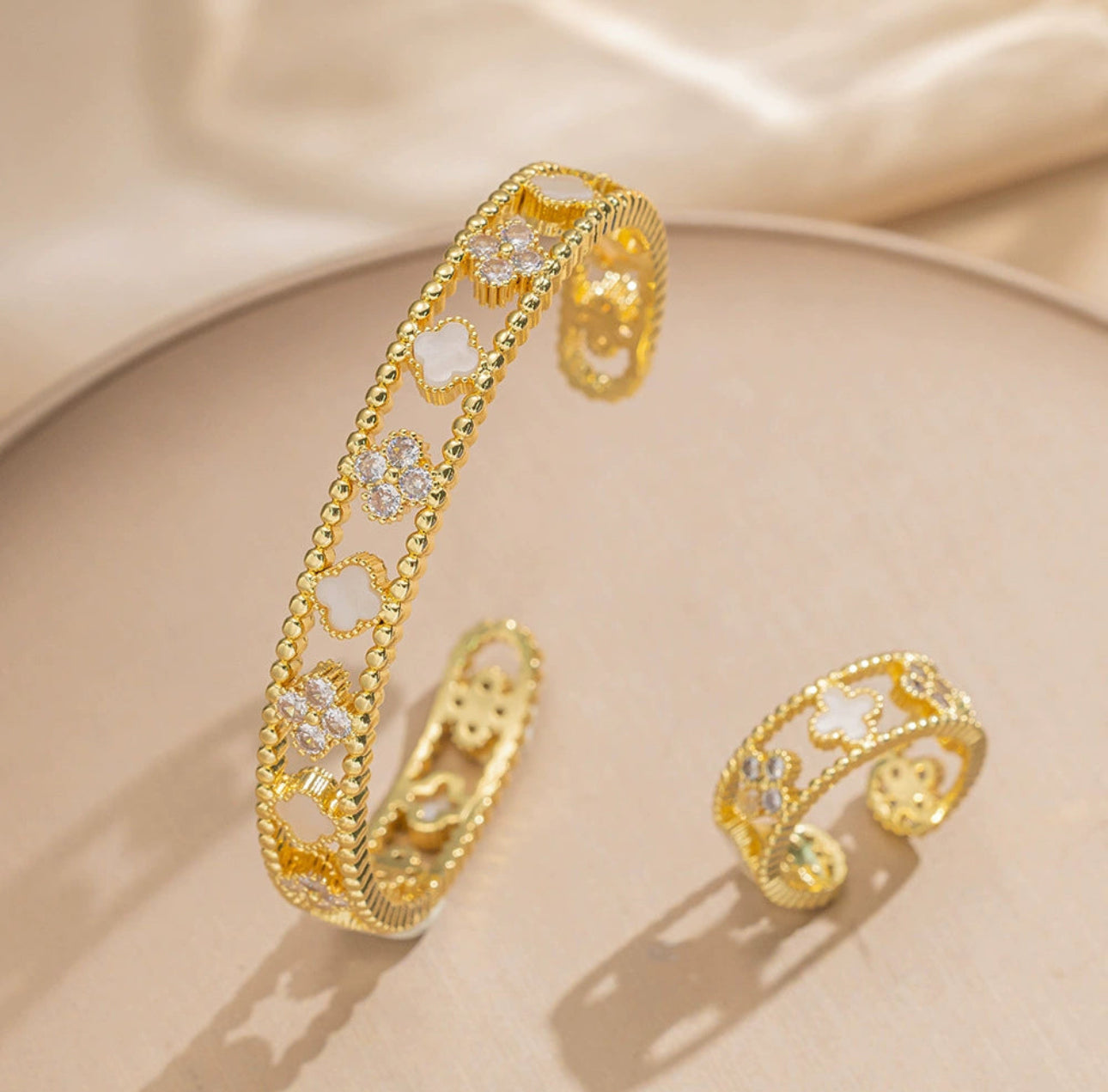 Gold-Plated Clover & Crystal Cuff ring 304 stainless steel 18k gold plated
