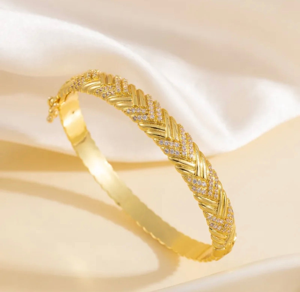 Crystal Chevron Gold Bangle ✨316L stainless 18k gold plated