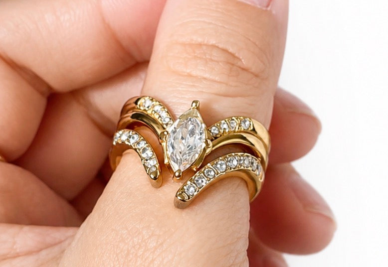 Premium Crystal Crown double ring 18k gold plated stainless