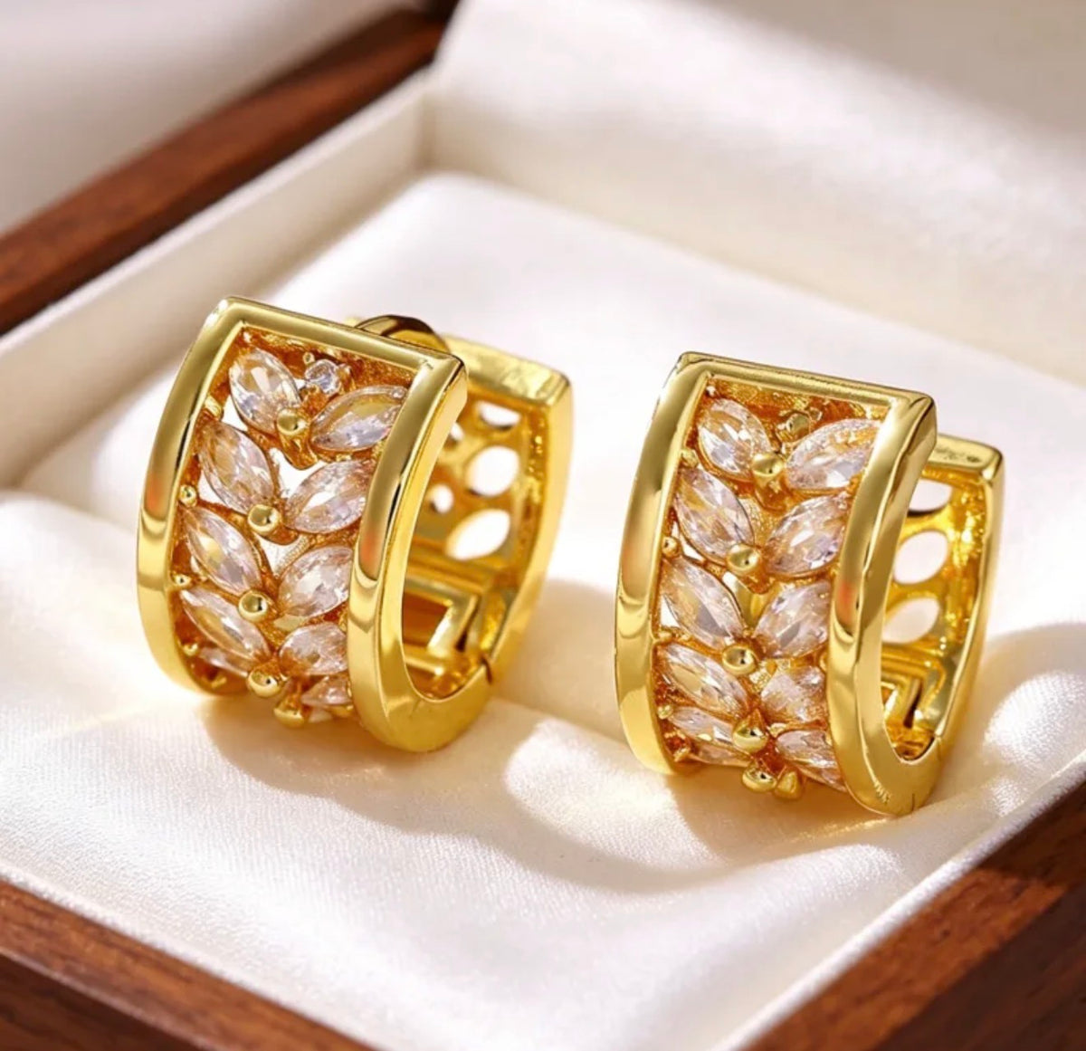 Royal Crystal Gold Hoops ✨18k gold plated stainless