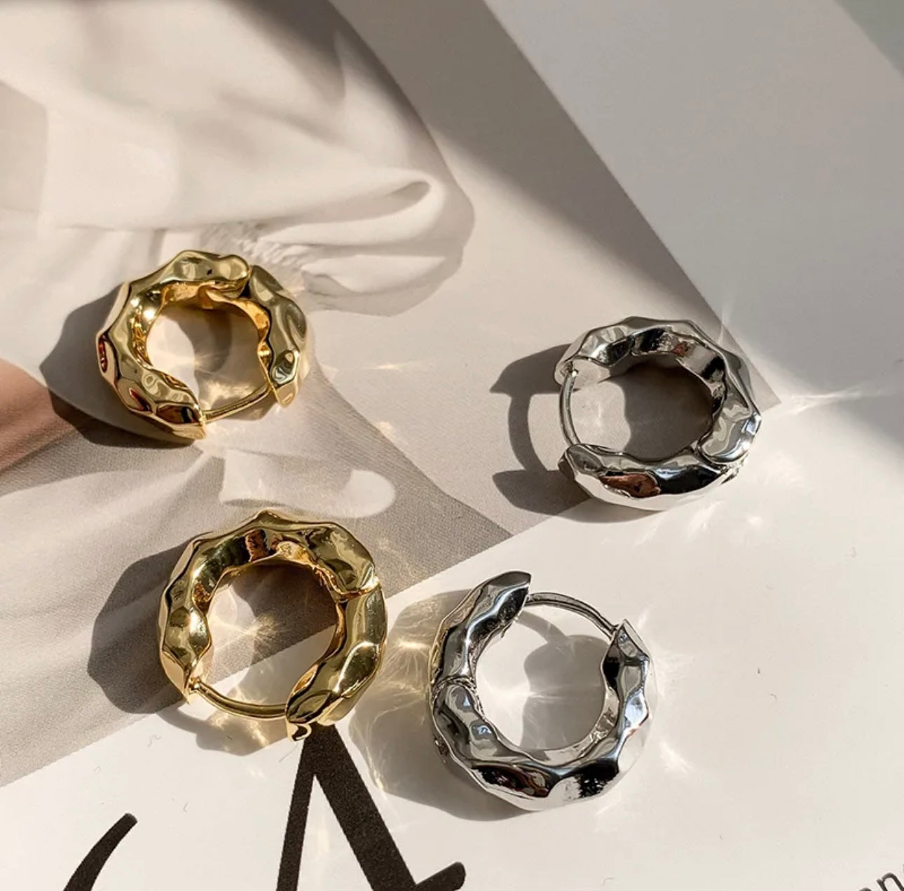 Classic style simple earrings