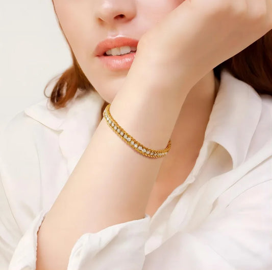 Classic looking bracelet 304 stainless steel 18k gold plated
