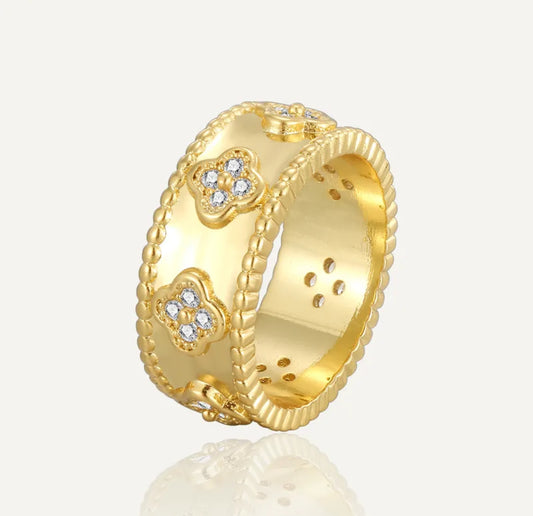 Classic style ring 18k gold plated