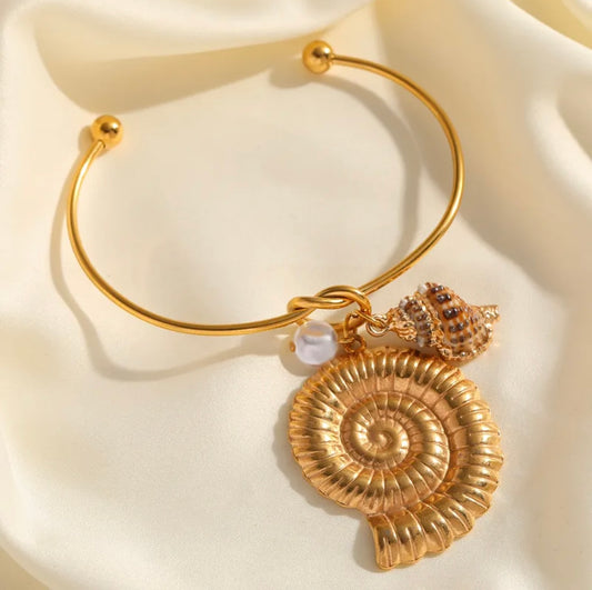 Cute beach style conch bracelet