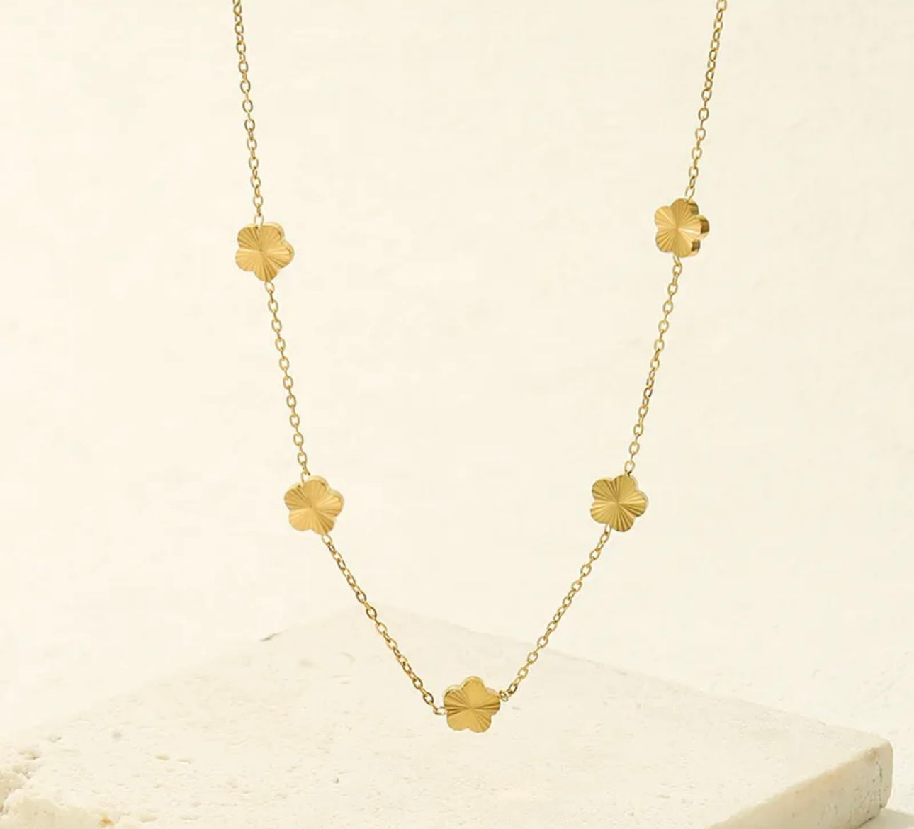 Romantic style modern style flower 304 stainless steel necklace