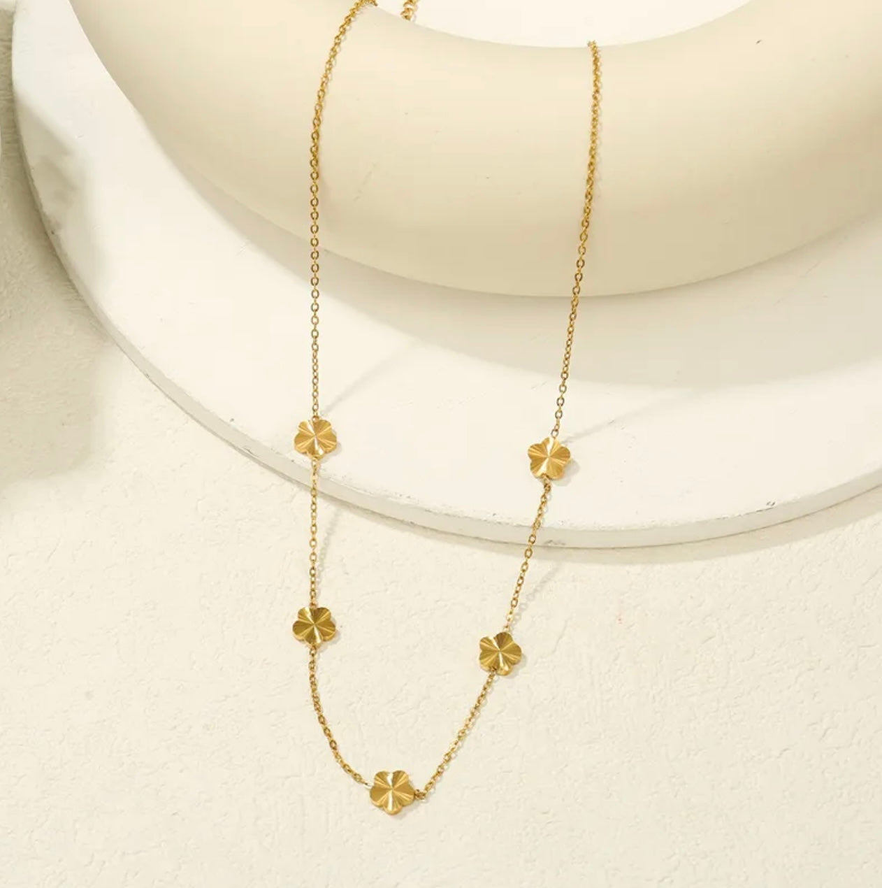 Romantic style modern style flower 304 stainless steel necklace