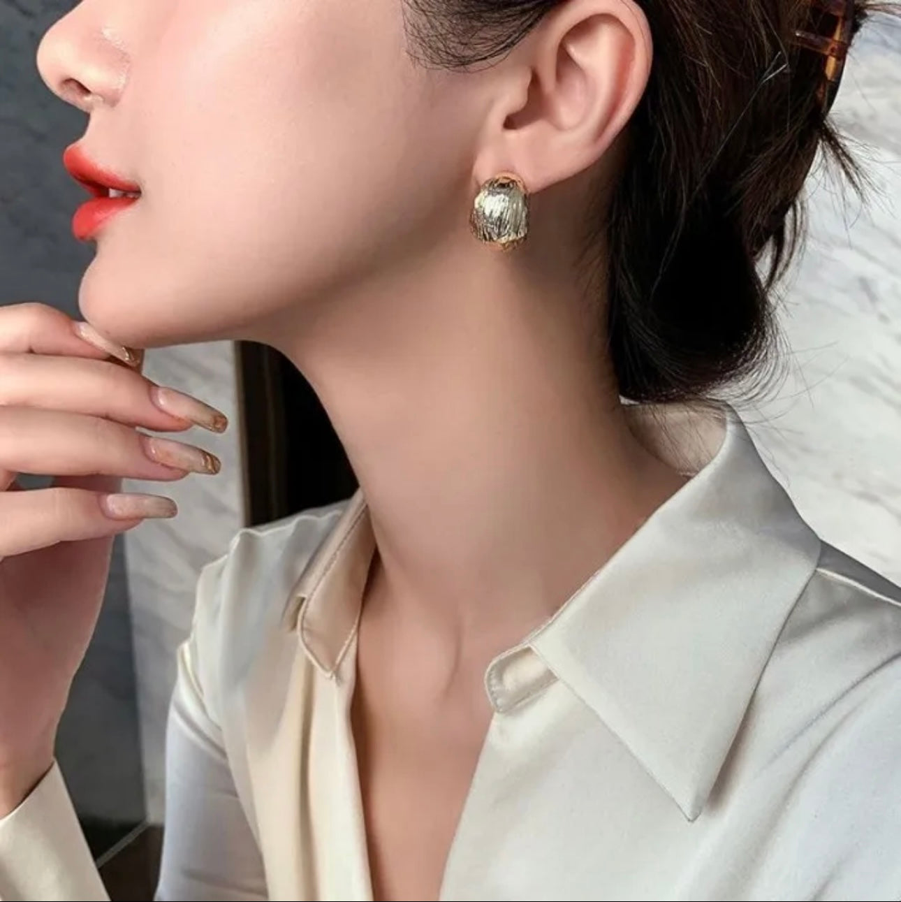 Simple goldn earrings
