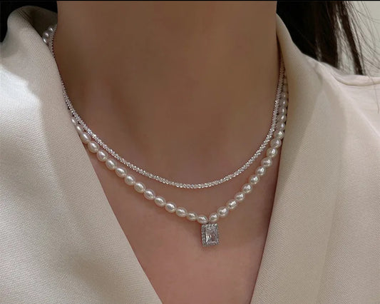 Retro light luxury two piece necklace