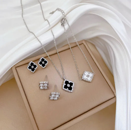 Double shaded Elegant Clover Pendant & Stud Earrings Set