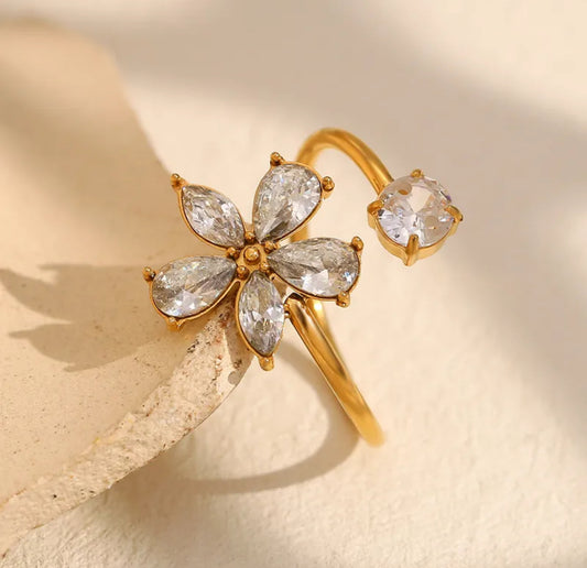 Causal style flower ring 18k gold plated