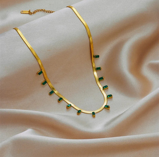 Green elegant looking stainless 18k gold paint set chain and bracelet