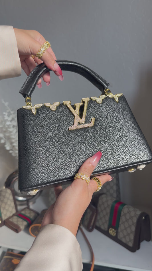 LV Black Quilted Leather Finish in premium quality Statement Bag ✨👜”